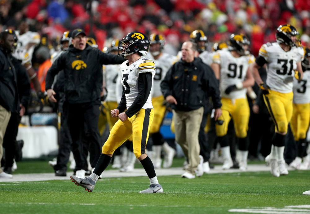 Iowa Hawkeyes place kicker Keith Duncan (3) kicks the game winning field goal against the Nebraska Cornhuskers Friday, November 29, 2019 at Memorial Stadium in Lincoln, Neb. (Brian Ray/hawkeyesports.com)