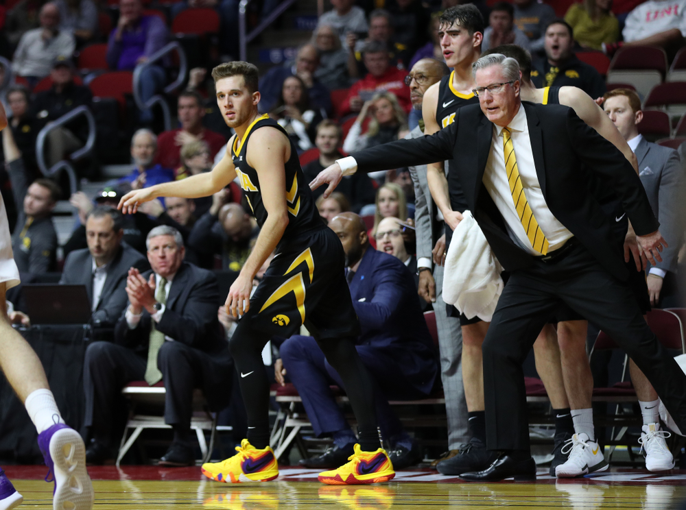 Iowa Hawkeyes guard Jordan Bohannon (3) against the Northern Iowa Panthers in the Hy-Vee Classic Saturday, December 15, 2018 at Wells Fargo Arena in Des Moines. (Brian Ray/hawkeyesports.com)