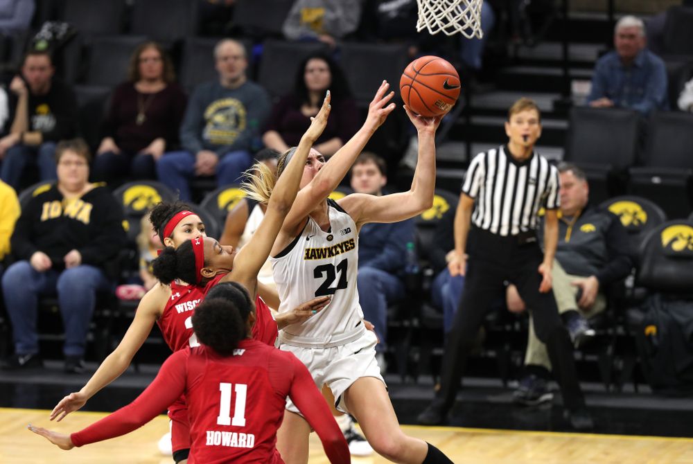 Iowa Hawkeyes forward Hannah Stewart (21) against the Wisconsin Badgers Monday, January 7, 2019 at Carver-Hawkeye Arena. (Brian Ray/hawkeyesports.com)