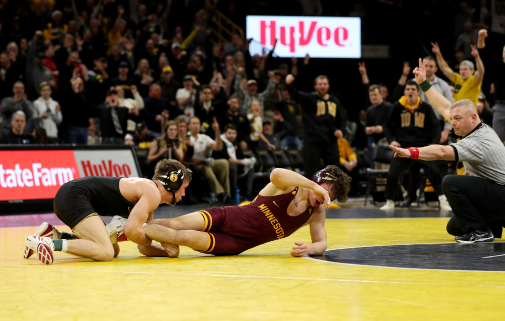Iowa’s Max Murin wrestles Minnesota’s Mitch McKee at 141 pounds Saturday, February 15, 2020 at Carver-Hawkeye Arena. Murin won the match 6-4. (Brian Ray/hawkeyesports.com)