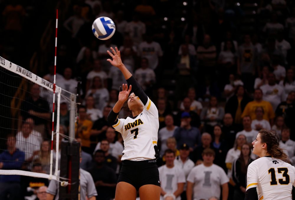 Iowa Hawkeyes setter Gabrielle Orr (7) against the Michigan State Spartans Friday, September 21, 2018 at Carver-Hawkeye Arena. (Brian Ray/hawkeyesports.com)