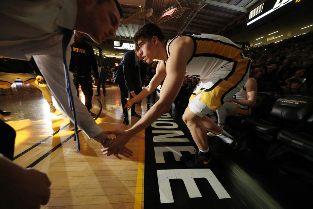 Iowa Hawkeyes forward Luka Garza (55) against the Ohio State Buckeyes Thursday, February 20, 2020 at Carver-Hawkeye Arena. (Brian Ray/hawkeyesports.com)