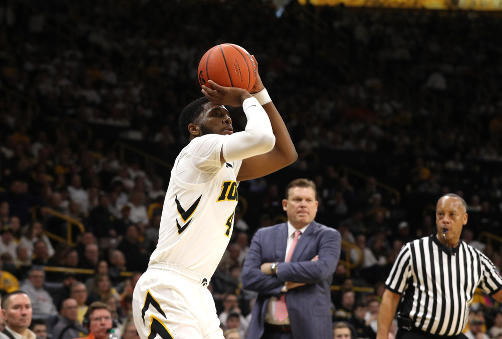 Iowa Hawkeyes guard Isaiah Moss (4) against the Illinois Fighting Illini Sunday, January 20, 2019 at Carver-Hawkeye Arena. (Brian Ray/hawkeyesports.com)