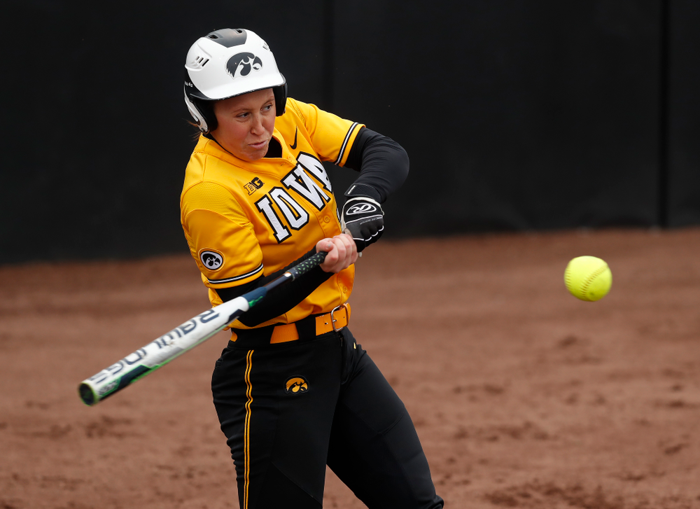 Iowa Hawkeyes starting pitcher/relief pitcher Mallory Kilian (11) against UW Green Bay Tuesday, March 27, 2018 at Bob Pearl Field. (Brian Ray/hawkeyesports.com)