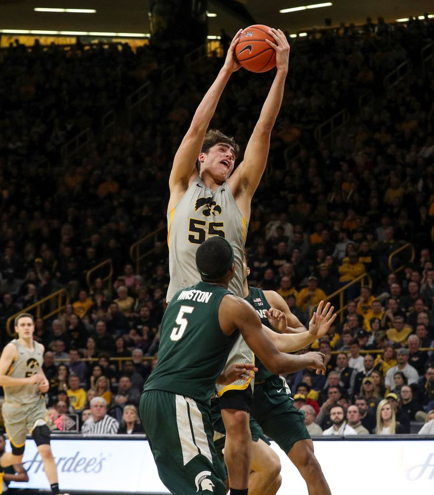 Iowa Hawkeyes forward Luka Garza (55) against the Michigan State Spartans Thursday, January 24, 2019 at Carver-Hawkeye Arena. (Brian Ray/hawkeyesports.com)