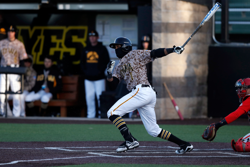 Iowa Hawkeyes third baseman Lorenzo Elion (1) against the Ohio State Buckeyes Saturday, April 7, 2018 at Duane Banks Field. (Brian Ray/hawkeyesports.com)