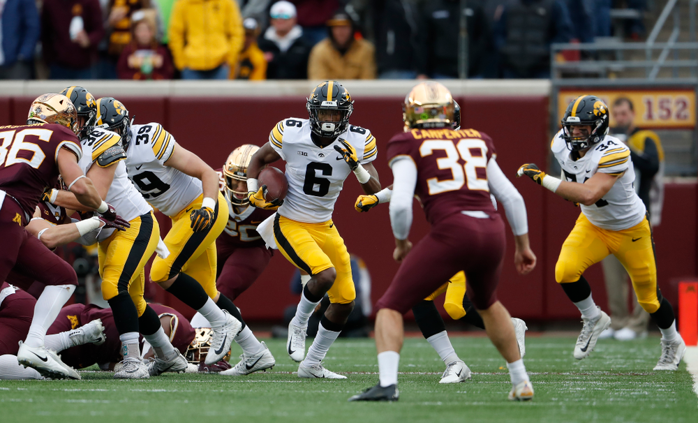 Iowa Hawkeyes wide receiver Ihmir Smith-Marsette (6) reruns a kick against the Minnesota Golden Gophers Saturday, October 6, 2018 at TCF Bank Stadium. (Brian Ray/hawkeyesports.com)