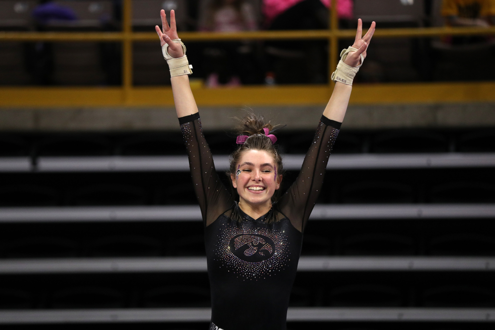 Iowa's Bridget Killian competes on the vault against the Minnesota Golden Gophers Saturday, January 19, 2019 at Carver-Hawkeye Arena. (Brian Ray/hawkeyesports.com)
