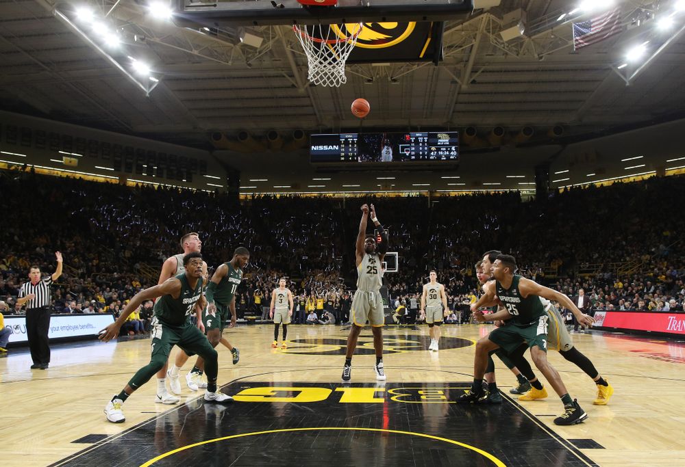 Iowa Hawkeyes forward Tyler Cook (25) against the Michigan State Spartans Thursday, January 24, 2019 at Carver-Hawkeye Arena. (Brian Ray/hawkeyesports.com)