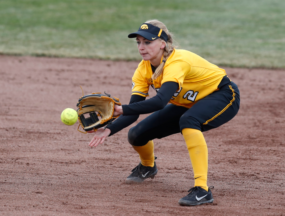 Iowa Hawkeyes infielder Aralee Bogar (2) against UW Green Bay Tuesday, March 27, 2018 at Bob Pearl Field. (Brian Ray/hawkeyesports.com)