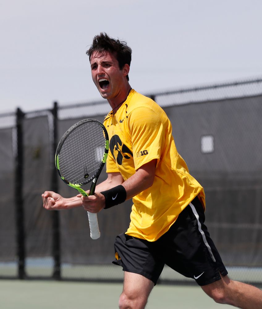 Josh Silverstein against Northwestern in the first round of the 2018 Big Ten Men's Tennis Tournament Thursday, April 26, 2018 at the Hawkeye Tennis and Recreation Complex. (Brian Ray/hawkeyesports.com)