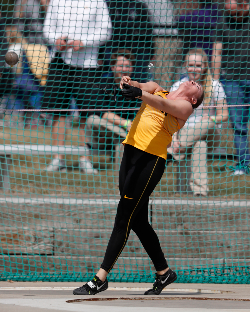 Iowa's Leah Colbert competes in the hammer throw during the 2018 MUSCO Twilight Invitational Thursday, April 12, 2018 at the Cretzmeyer Track. (Brian Ray/hawkeyesports.com)