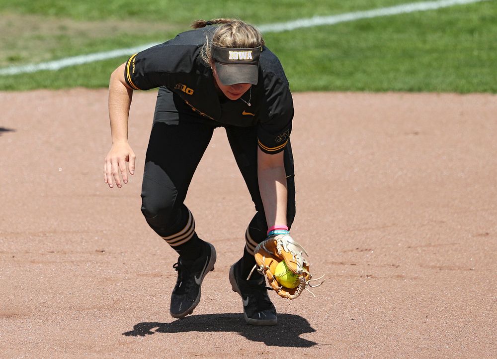 Iowa third baseman Sydney Owens (5) fields a ground ball during the first inning of their game against Ohio State at Pearl Field in Iowa City on Saturday, May. 4, 2019. (Stephen Mally/hawkeyesports.com)