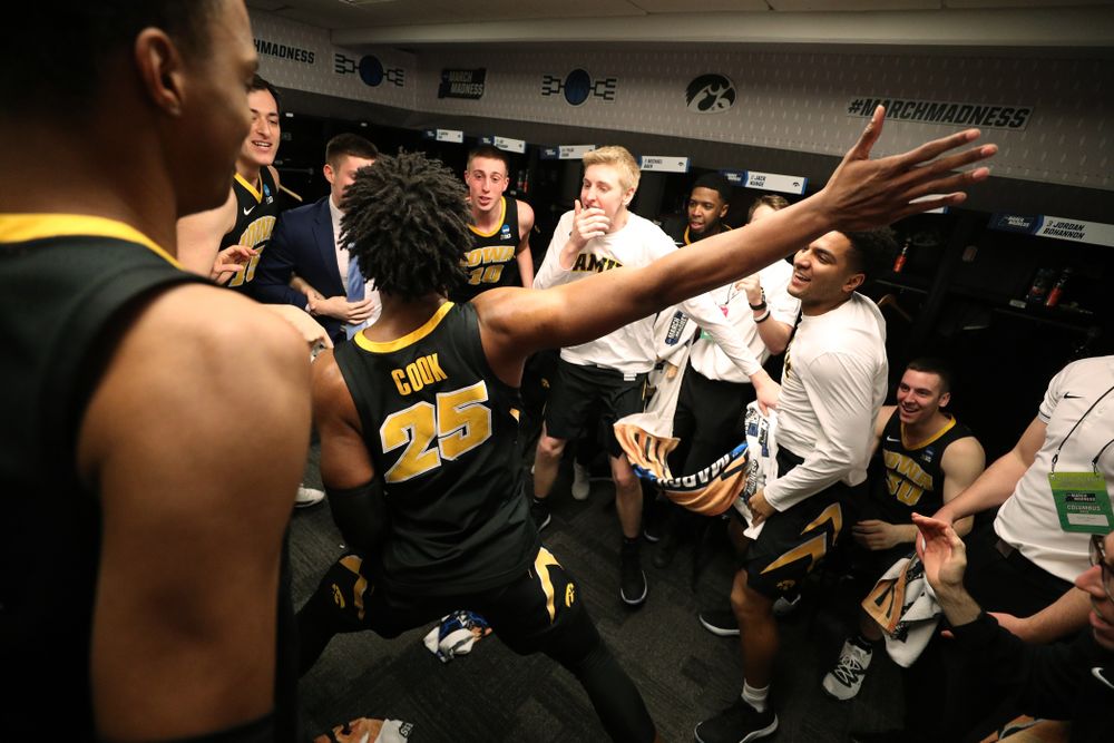 Iowa Hawkeyes forward Tyler Cook (25) against the Cincinnati Bearcats in the first round of the 2019 NCAA Men's Basketball Tournament Friday, March 22, 2019 at Nationwide Arena in Columbus, Ohio. (Brian Ray/hawkeyesports.com)