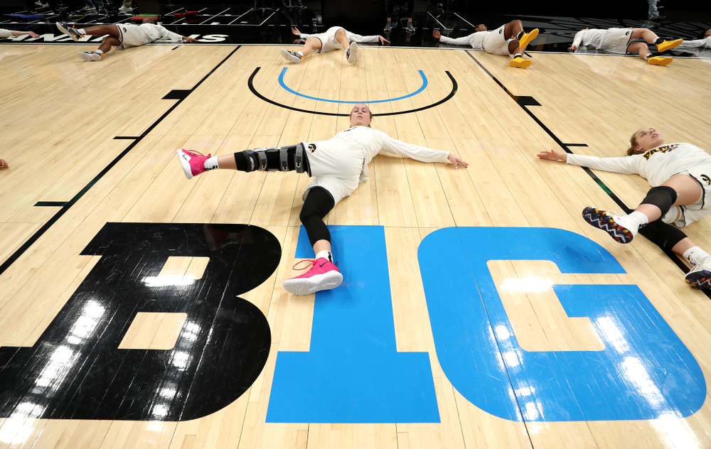 Iowa Hawkeyes guard Makenzie Meyer (3) against the Indiana Hoosiers in the quarterfinals of the Big Ten Tournament Friday, March 8, 2019 at Bankers Life Fieldhouse in Indianapolis, Ind. (Brian Ray/hawkeyesports.com)