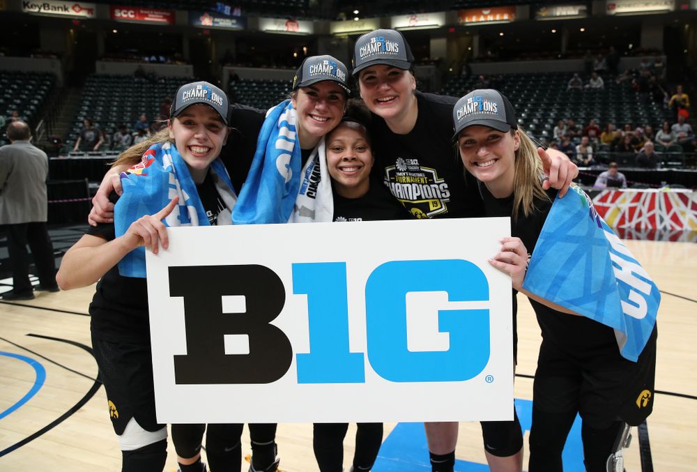 Iowa Hawkeyes guard Kathleen Doyle (22), forward Hannah Stewart (21), guard Tania Davis (11), forward Megan Gustafson (10), and guard Makenzie Meyer (3) against the Maryland Terrapins Sunday, March 10, 2019 at Bankers Life Fieldhouse in Indianapolis, Ind. (Brian Ray/hawkeyesports.com)