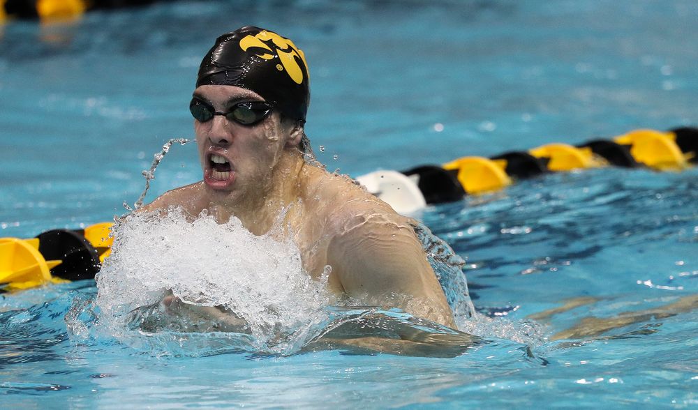 Iowa's Weston Credit competes in the 400-yard individual medley during a meet against Michigan and Denver at the Campus Recreation and Wellness Center on November 3, 2018. (Tork Mason/hawkeyesports.com)