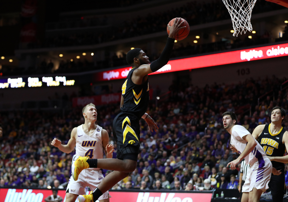 Iowa Hawkeyes guard Isaiah Moss (4) against the Northern Iowa Panthers in the Hy-Vee Classic Saturday, December 15, 2018 at Wells Fargo Arena in Des Moines. (Brian Ray/hawkeyesports.com)