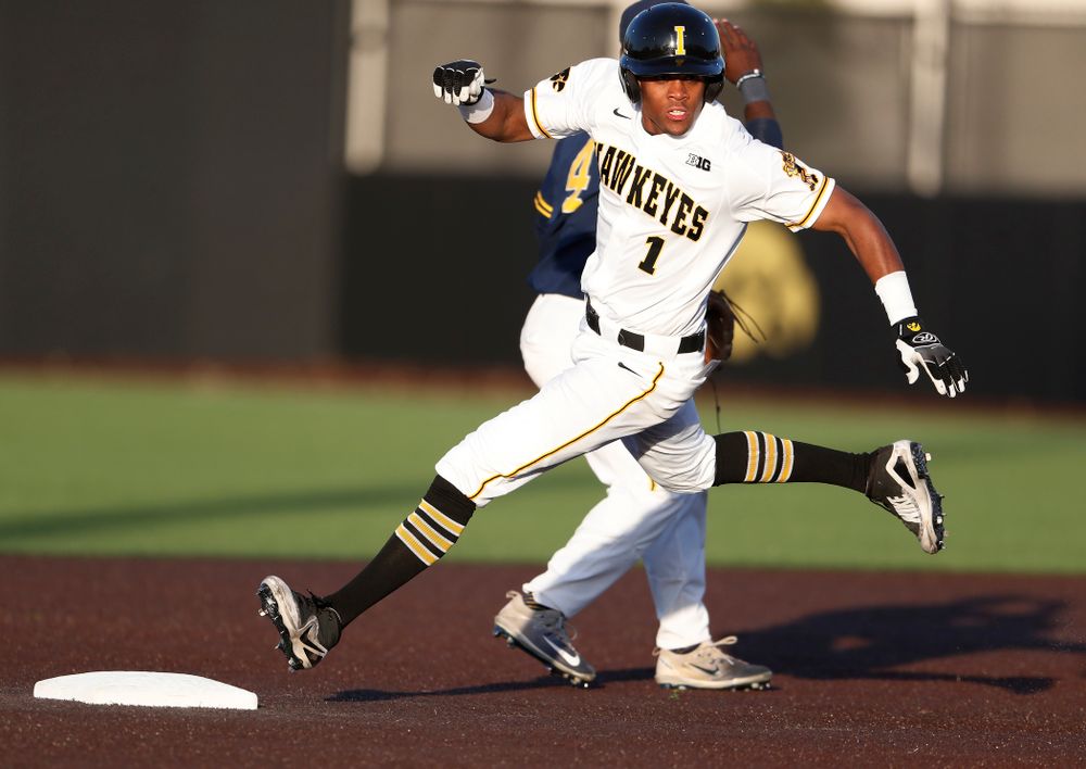 Iowa Hawkeyes third baseman Lorenzo Elion (1) against the Michigan Wolverines Friday, April 27, 2018 at Duane Banks Field in Iowa City. (Brian Ray/hawkeyesports.com)