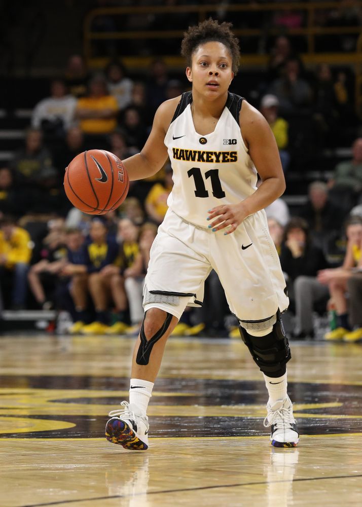 Iowa Hawkeyes guard Tania Davis (11) against the Michigan Wolverines Thursday, January 17, 2019 at Carver-Hawkeye Arena. (Brian Ray/hawkeyesports.com)