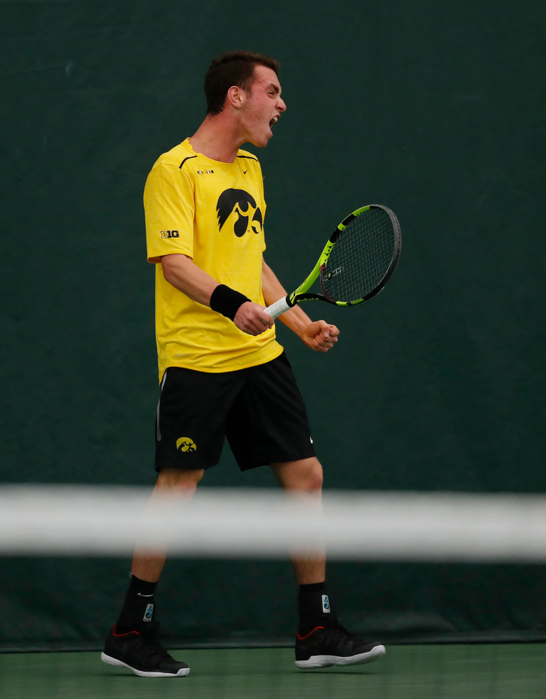 Kareem Allaf against the Illinois Fighting Illini Saturday, March 31, 2018 at Hawkeye Tennis and Recreation Center. (Brian Ray/hawkeyesports.com)