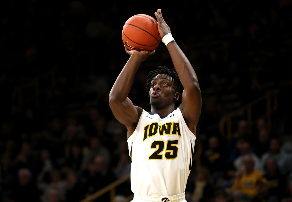 Iowa Hawkeyes forward Tyler Cook (25) against the UKMC Kangaroos in the 2K Empire Classic Thursday, November 8, 2018 at Carver-Hawkeye Arena. (Brian Ray/hawkeyesports.com)