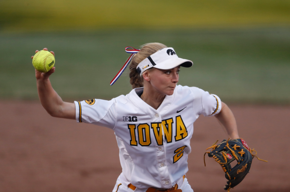 Iowa Hawkeyes infielder Aralee Bogar (2) against the Minnesota Golden Gophers Thursday, April 12, 2018 at Bob Pearl Field. (Brian Ray/hawkeyesports.com)