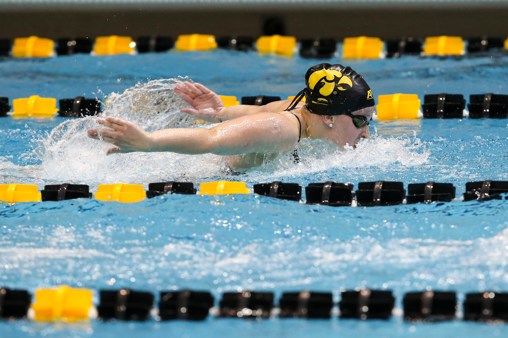 Iowa’s Amy Lenderink during Iowa swim and dive vs Minnesota on Saturday, October 26, 2019 at the Campus Wellness and Recreation Center. (Lily Smith/hawkeyesports.com)