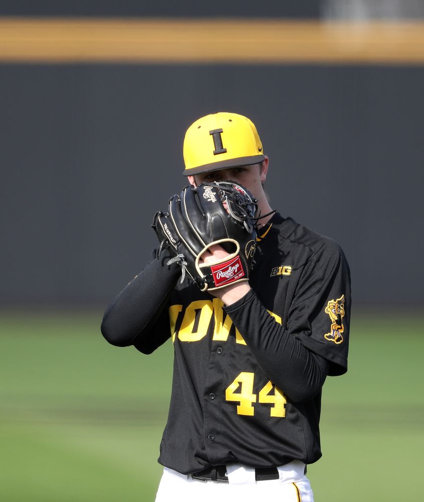 Iowa Hawkeyes Duncan Davitt (44) against California State Northridge Sunday, March 17, 2019 at Duane Banks Field. (Brian Ray/hawkeyesports.com)