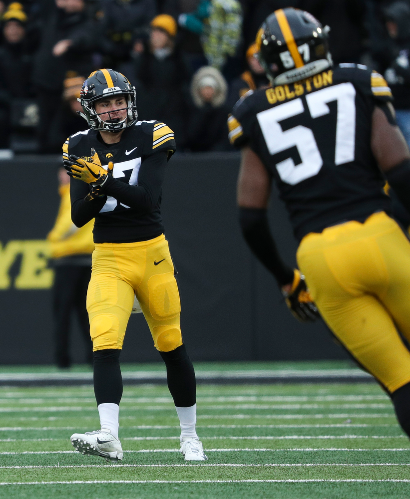 Iowa Hawkeyes defensive back Riley Moss (33) reacts after a defensive stop during a game against Northwestern at Kinnick Stadium on November 10, 2018. (Tork Mason/hawkeyesports.com)