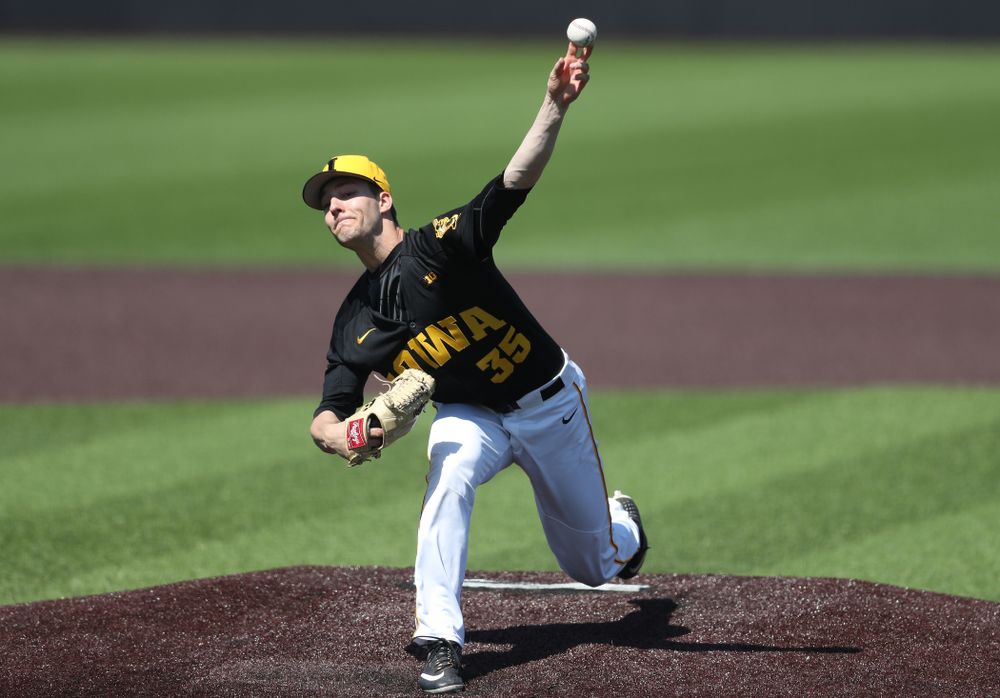 Iowa Hawkeyes Cam Baumann (35) delivers the ball to the plate during game two against UC Irvine Saturday, May 4, 2019 at Duane Banks Field. (Brian Ray/hawkeyesports.com)