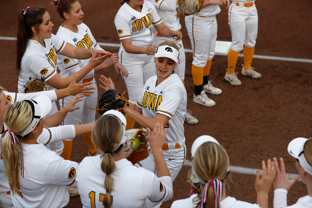 Iowa Hawkeyes infielder Aralee Bogar (2) against the Minnesota Golden Gophers Thursday, April 12, 2018 at Bob Pearl Field. (Brian Ray/hawkeyesports.com)