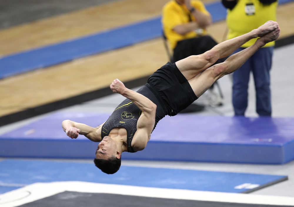 Iowa's Brandon Wong competes on the floor against Oklahoma Saturday, February 9, 2019 at Carver-Hawkeye Arena. (Brian Ray/hawkeyesports.com)