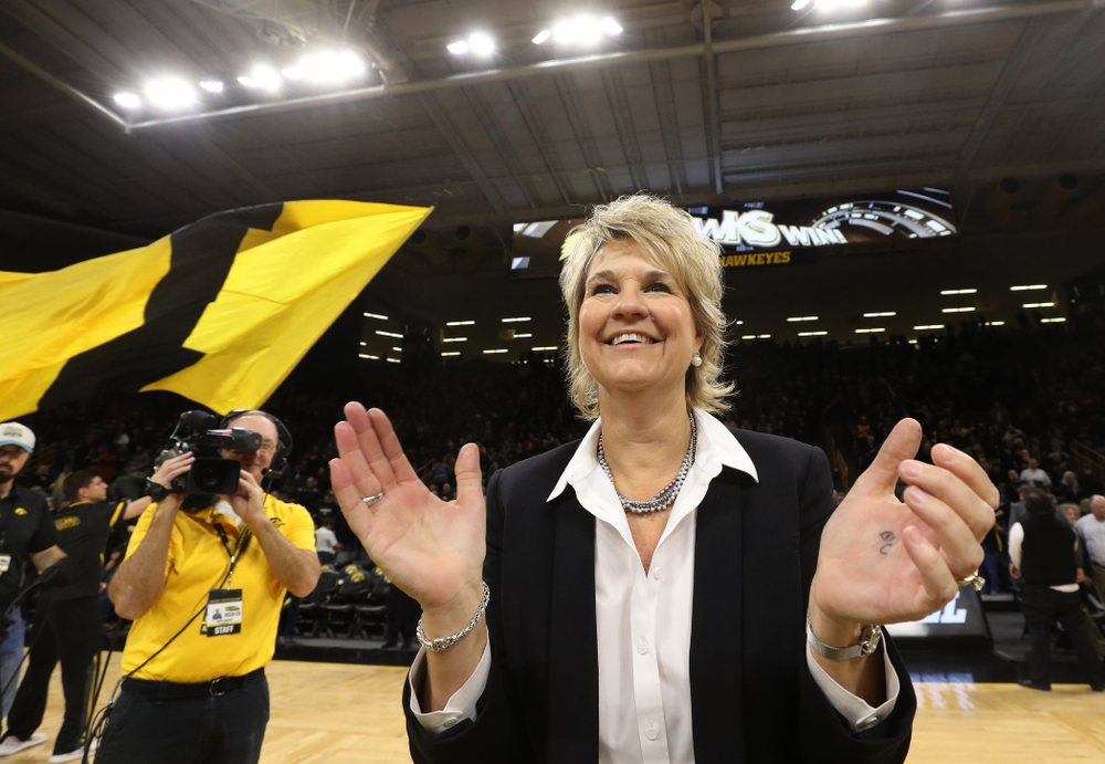 Iowa Hawkeyes head coach Lisa Bluder against the Iowa State Cyclones in the Iowa Corn Cy-Hawk Series Wednesday, December 5, 2018 at Carver-Hawkeye Arena. (Brian Ray/hawkeyesports.com)