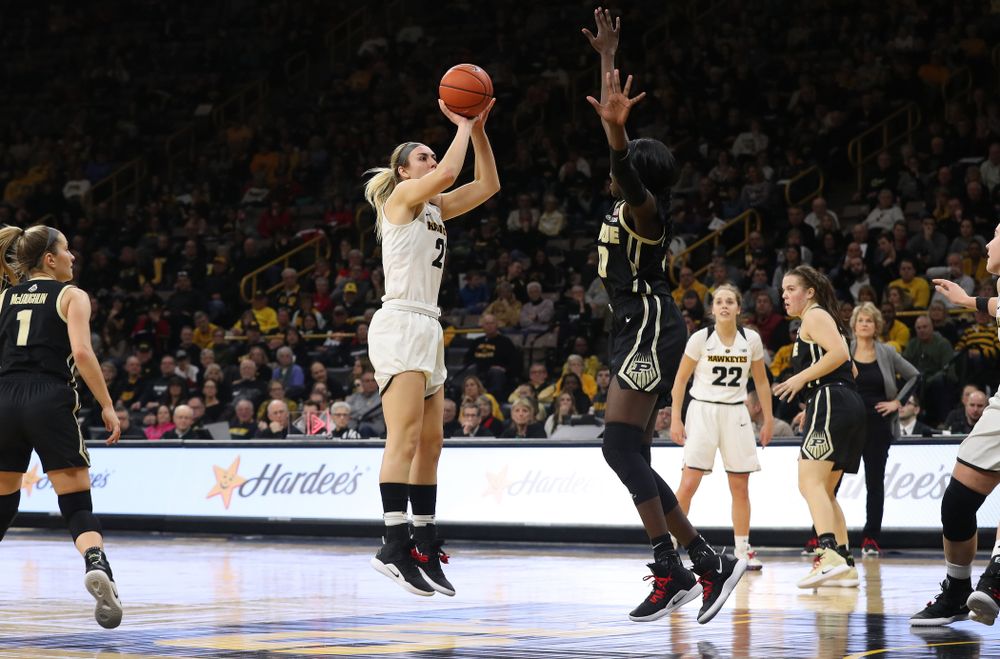 Iowa Hawkeyes forward Hannah Stewart (21) against the Purdue Boilermakers Sunday, January 27, 2019 at Carver-Hawkeye Arena. (Brian Ray/hawkeyesports.com)