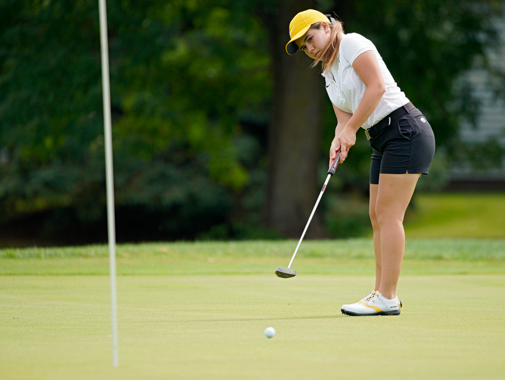 Iowa’s Manuela Lizarazu putts during their dual against Northern Iowa at Pheasant Ridge Golf Course in Cedar Falls on Monday, Sep 2, 2019. (Stephen Mally/hawkeyesports.com)