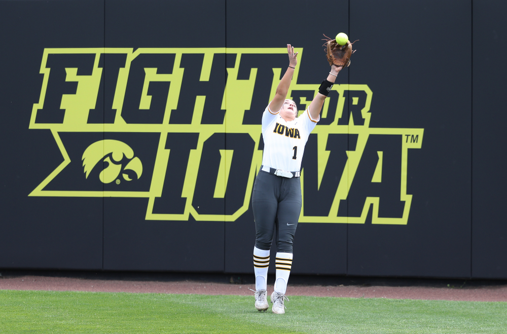 Iowa Hawkeyes Cameron Cecil (1) against the Ohio State Buckeyes on senior day Sunday, May 5, 2019 at Pearl Field. (Brian Ray/hawkeyesports.com)