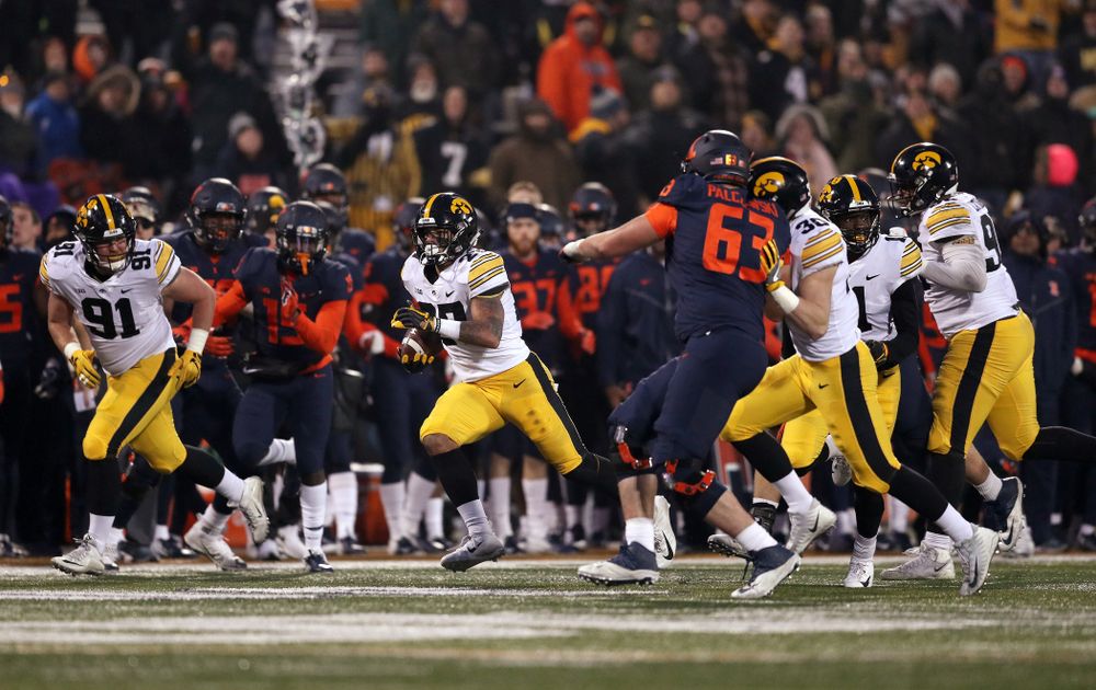Iowa Hawkeyes defensive back Amani Hooker (27) intercepts a pass against the Illinois Fighting Illini Saturday, November 17, 2018 at Memorial Stadium in Champaign, Ill. (Brian Ray/hawkeyesports.com)