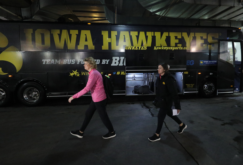 Iowa Hawkeyes head coach Lisa Bluder against the Rutgers Scarlet Knights in the semi-finals of the Big Ten Tournament Saturday, March 9, 2019 at Bankers Life Fieldhouse in Indianapolis, Ind. (Brian Ray/hawkeyesports.com)