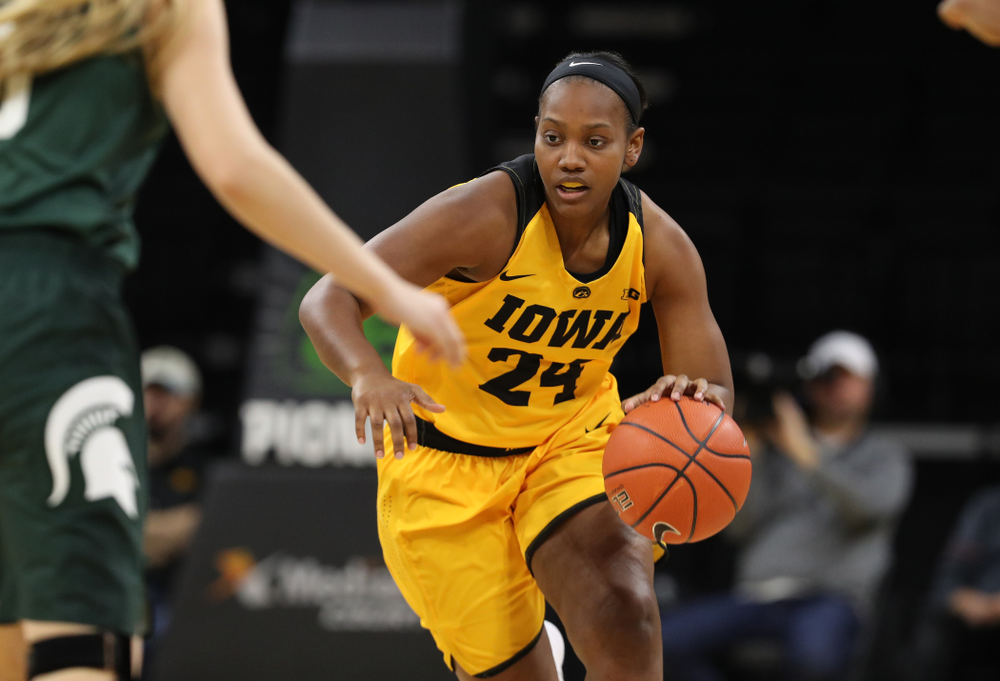 Iowa Hawkeyes guard Zion Sanders (24) against the Michigan State Spartans Thursday, February 7, 2019 at Carver-Hawkeye Arena. (Brian Ray/hawkeyesports.com)