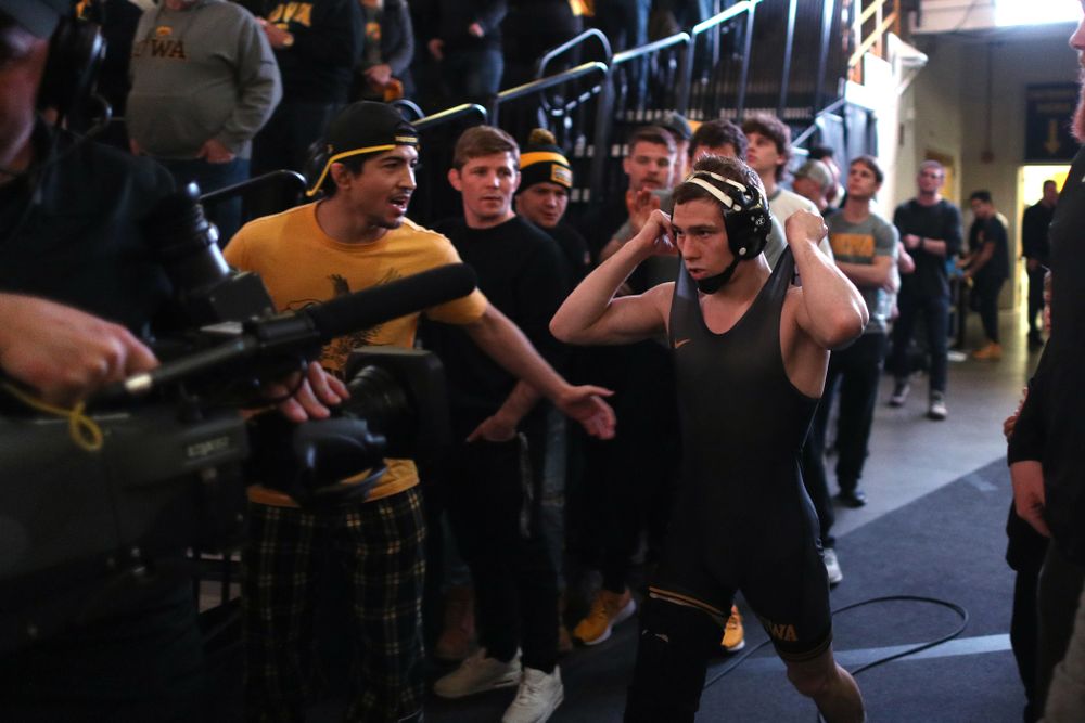 Iowa’s Spencer Lee wrestles Penn State’s Brandon Meredith at 125 pounds Friday, January 31, 2020 at Carver-Hawkeye Arena.Lee won the match by technical fall. (Brian Ray/hawkeyesports.com)