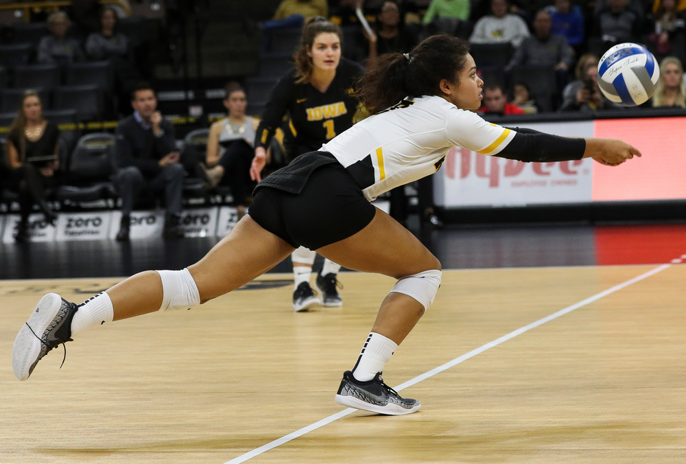 Iowa Hawkeyes setter Brie Orr (7) digs the ball during a match against Maryland at Carver-Hawkeye Arena on November 23, 2018. (Tork Mason/hawkeyesports.com)