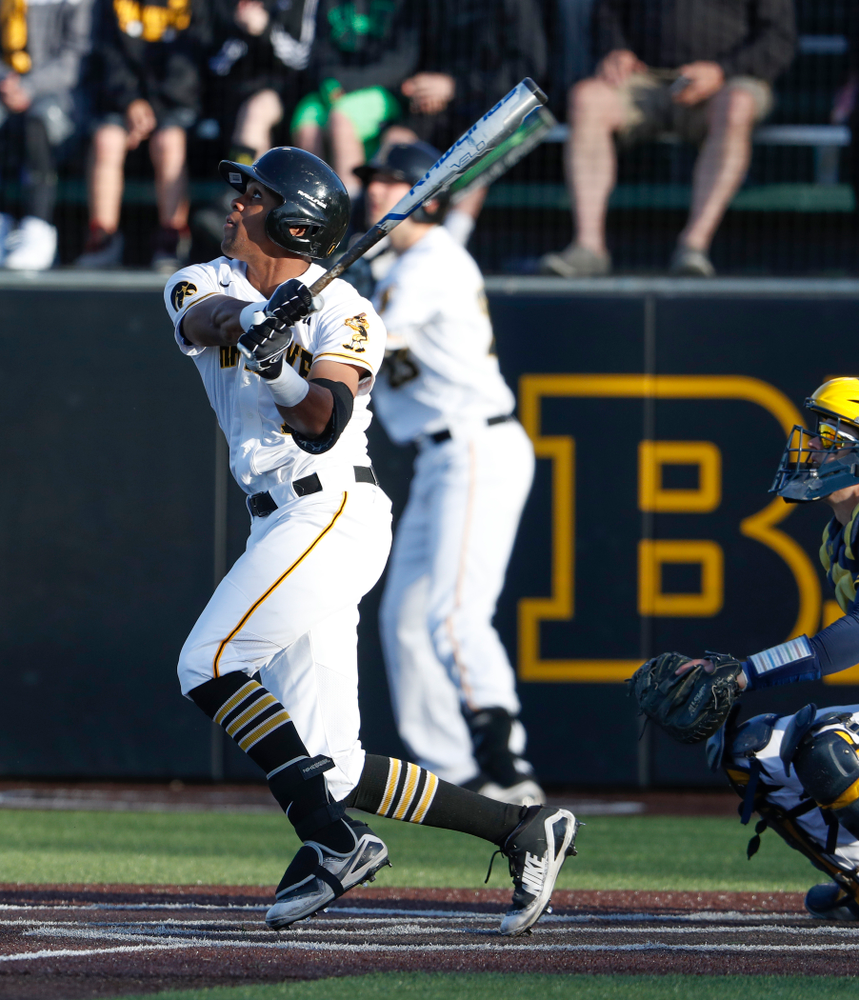 Iowa Hawkeyes third baseman Lorenzo Elion (1) against the Michigan Wolverines Friday, April 27, 2018 at Duane Banks Field in Iowa City. (Brian Ray/hawkeyesports.com)