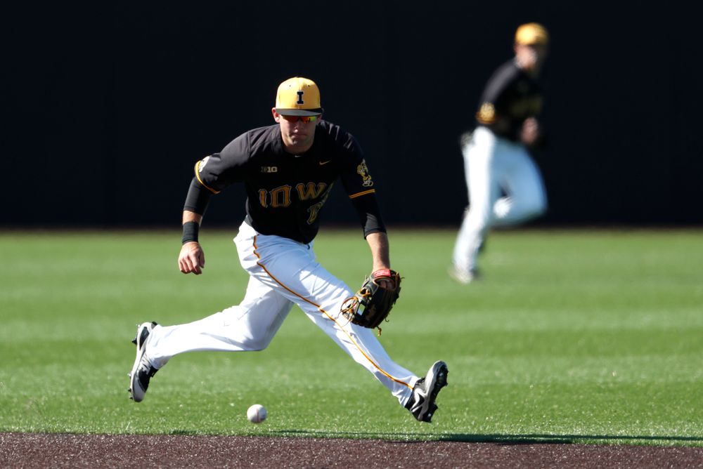 Iowa Hawkeyes infielder Kyle Crowl (23) against Michigan Saturday, April 28, 2018 at Duane Banks Field (Brian Ray/hawkeyesports.com)