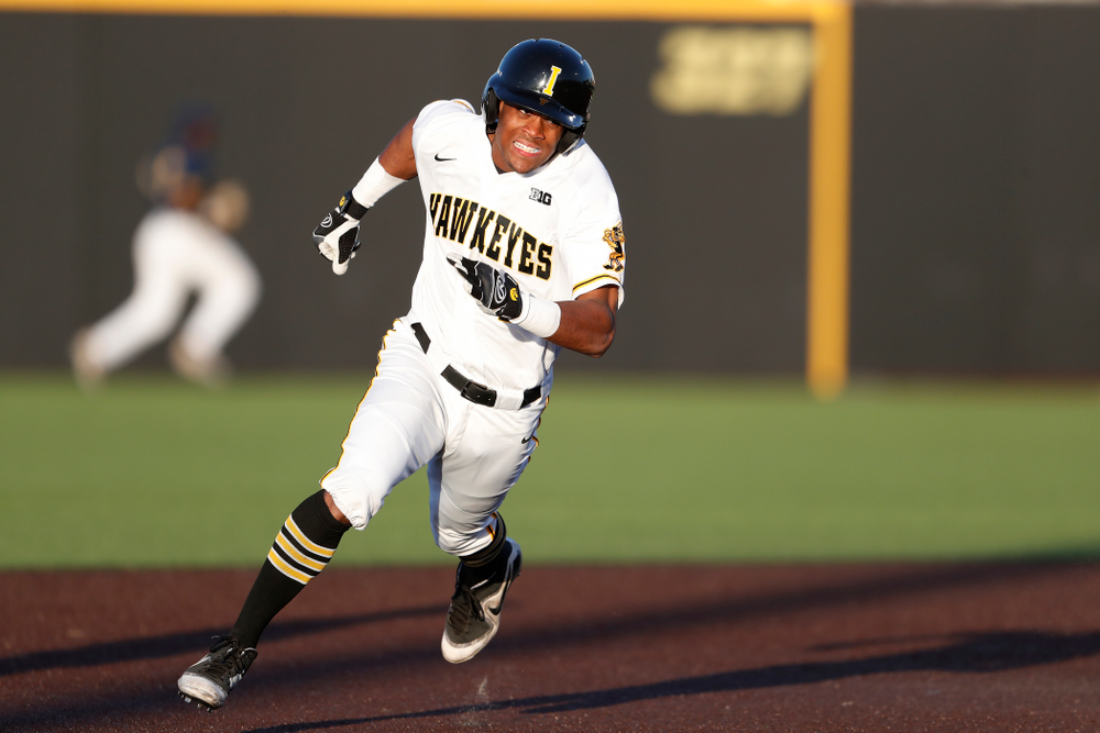 Iowa Hawkeyes third baseman Lorenzo Elion (1) against the Michigan Wolverines Friday, April 27, 2018 at Duane Banks Field in Iowa City. (Brian Ray/hawkeyesports.com)