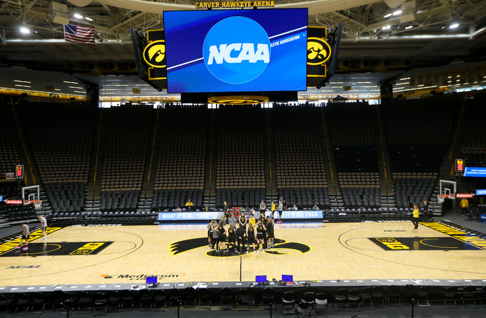 Iowa Hawkeyes head coach Lisa Bluder talks with her team at a practice during the 2019 NCAA Women's Basketball Tournament at Carver Hawkeye Arena in Iowa City on Saturday, Mar. 23, 2019. (Stephen Mally for hawkeyesports.com)