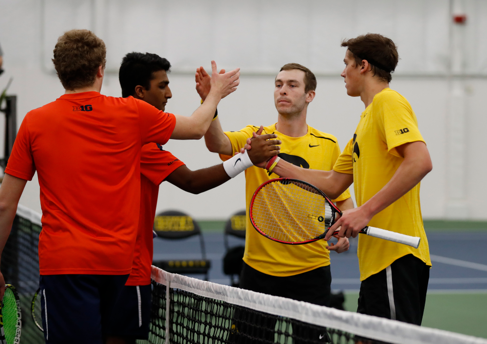 Joe Tyler and Jake Jacoby play a doubles match against the Illinois Fighting Illini Saturday, March 31, 2018 at Hawkeye Tennis and Recreation Center. (Brian Ray/hawkeyesports.com)