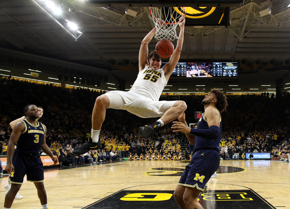 Iowa Hawkeyes forward Luka Garza (55) dunks the ball against the Michigan Wolverines Friday, February 1, 2019 at Carver-Hawkeye Arena. (Brian Ray/hawkeyesports.com)