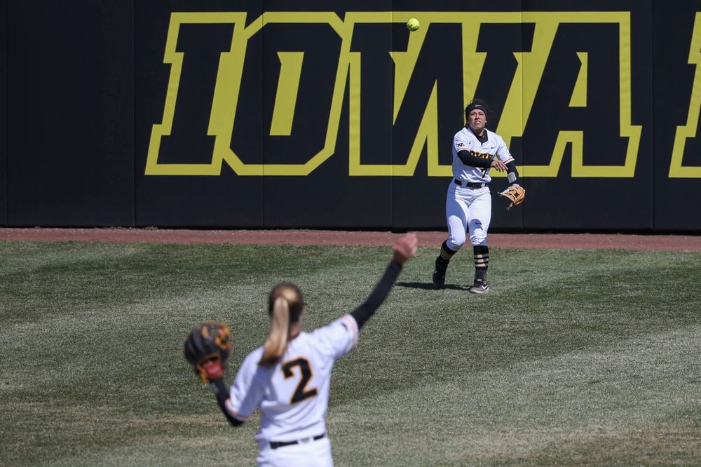 Iowa outfielder Lea Thompson (7) at game 3 vs Northwestern on Sunday, March 31, 2019 at Bob Pearl Field. (Lily Smith/hawkeyesports.com)