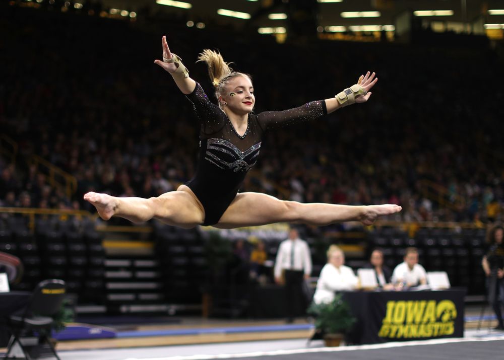 The Iowa Hawkeyes against the Iowa State Cyclones Friday, March 1, 2019 at Carver-Hawkeye Arena. (Brian Ray/hawkeyesports.com)